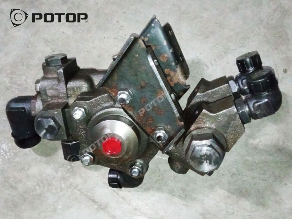 Распределитель рулевого К-701М, К-702 с редуктором (новый) 2255020-3416000 (гидрораспределитель) (завод ПТЗ)