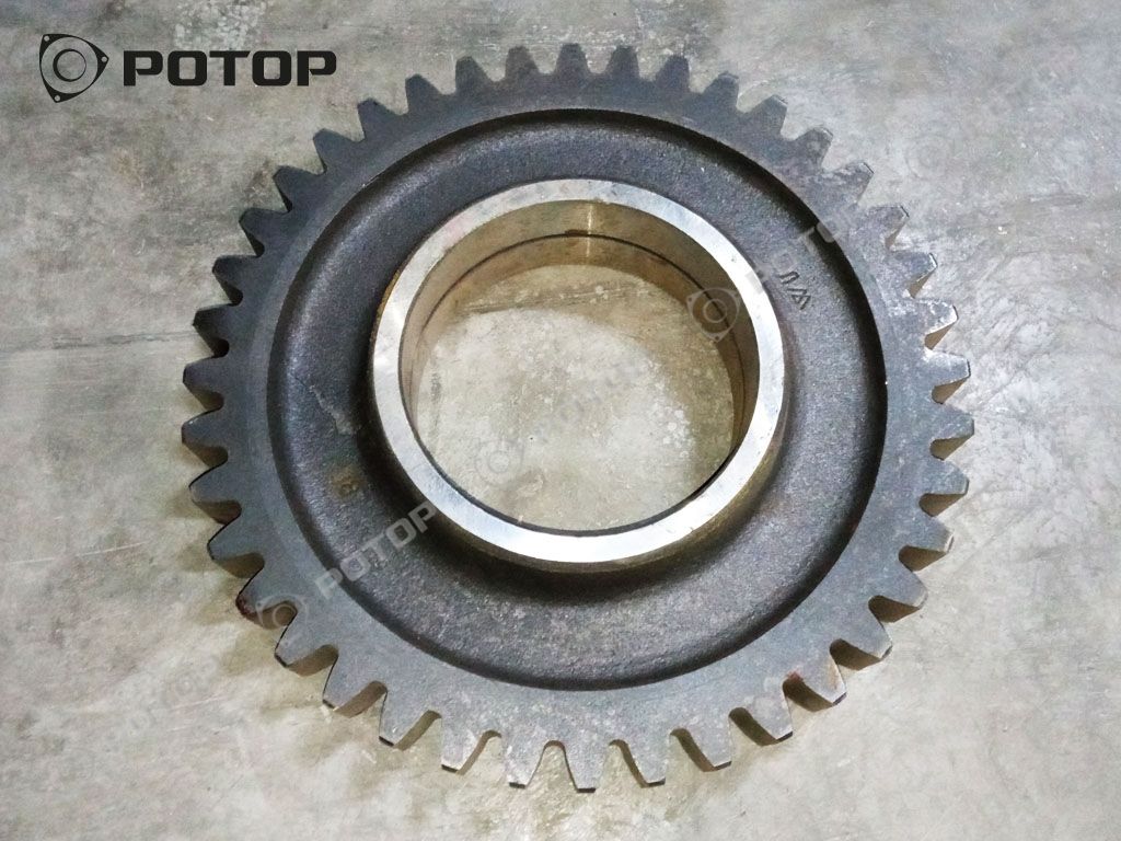 Шестерня КПП реверса (z=41) ДЗ95Б.04.032
