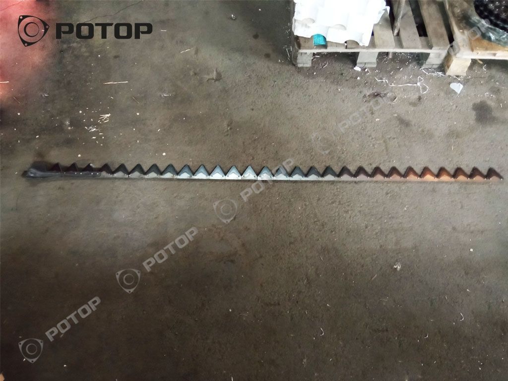 Нож КСФ-2,1 пальцевый, сегмент гладкий КЗНМ 08.040 (Н.066.01) (МН)