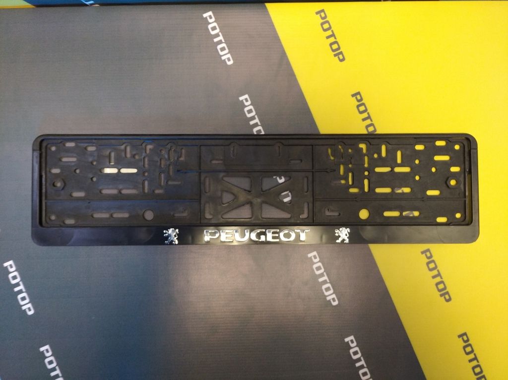 Рамка под номер с защелкой серебро PEUGEOT