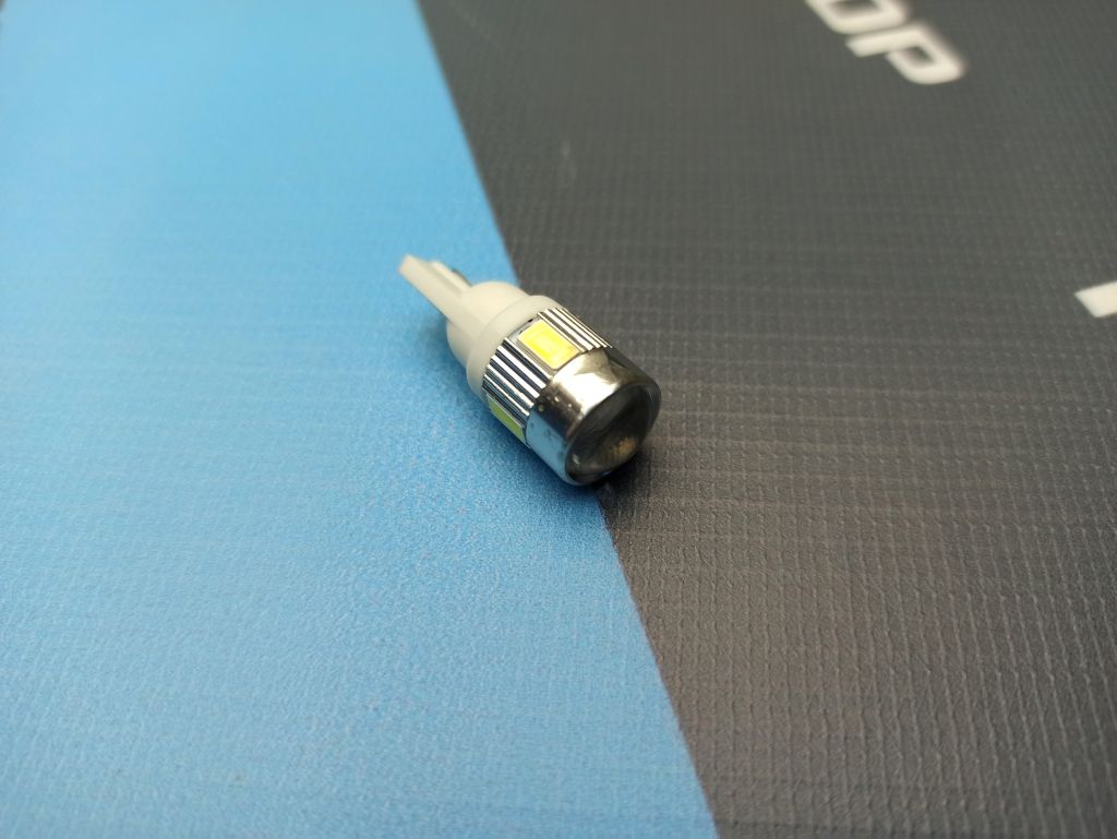Лампа светодиодная W5W 12V с обманкой 6SMD в силиконе T10 SMD6(5630)S-CAN