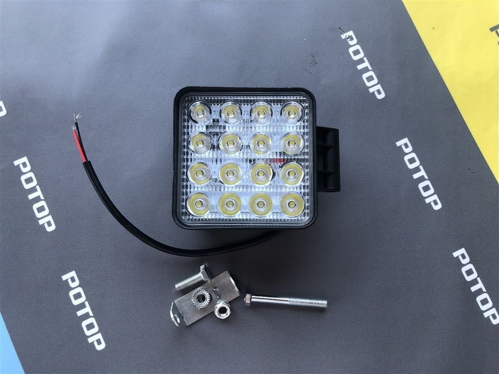 Ходовые огни светодиодные OFF-ROAD 107*57*125 48W 12-24V 16 диодов направ. KS-WSQ016S/KS-WSQ016S-CH